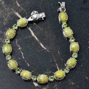 Connemara Marble, Peridot Claddagh Bracelet in Platinum Bond (7.25 In)